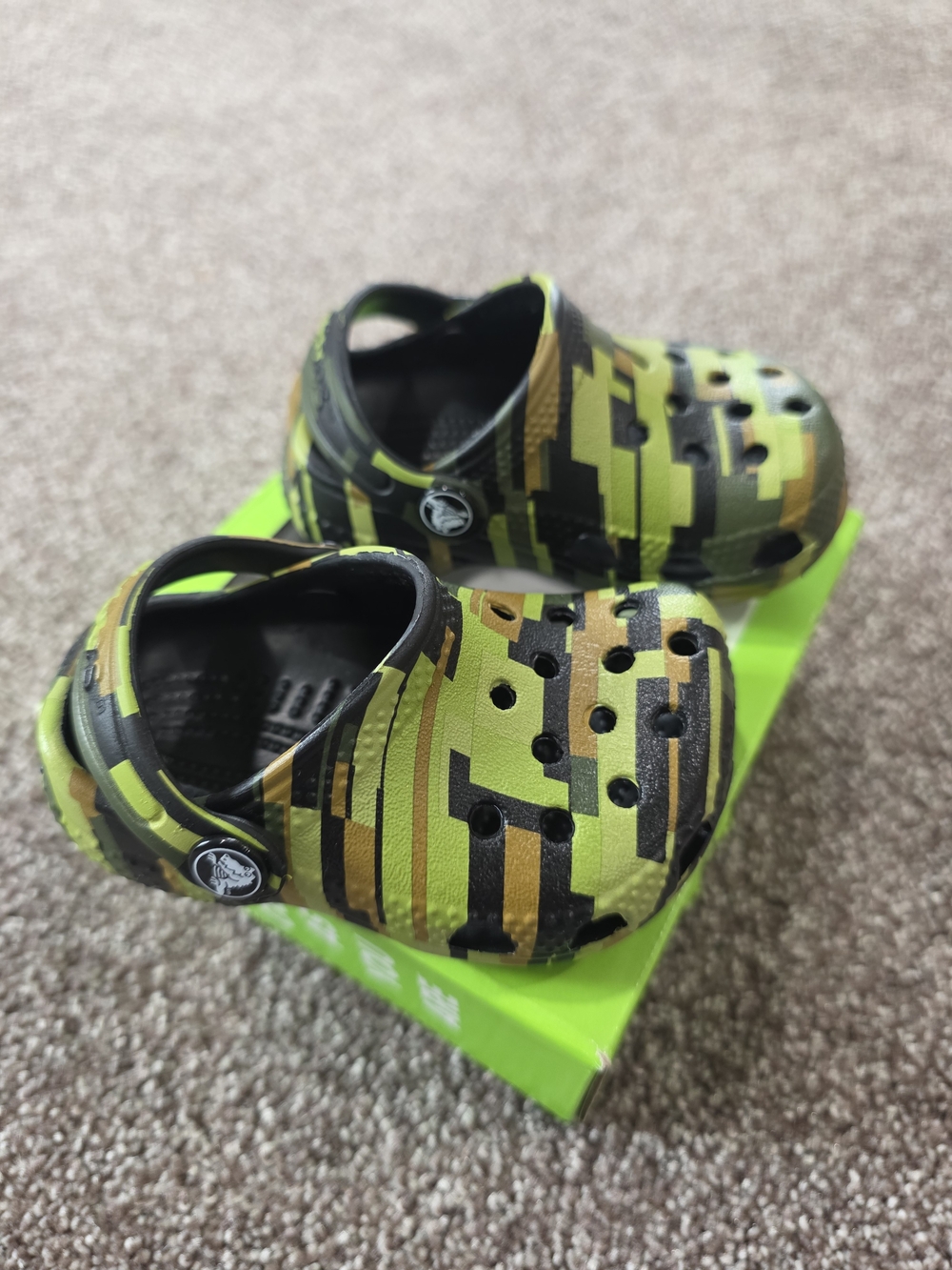 CROCS Kids Camo Slip-On Clog in Green and Black